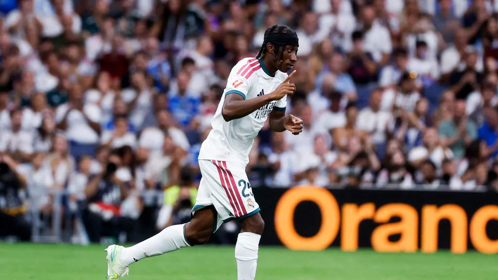 Aksi pemain sayap Real Madrid di Stadion Santiago Bernabeu saat menjalani pertandingan fase grup Liga Champions melawan Inter Milan.