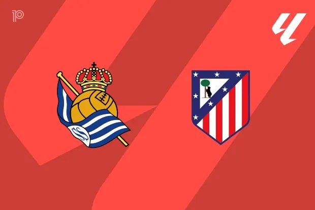 Pemain Real Sociedad dan Atletico Madrid sedang bertanding di lapangan hijau Stadion Anoeta dalam lanjutan laga kompetisi Liga Spanyol.